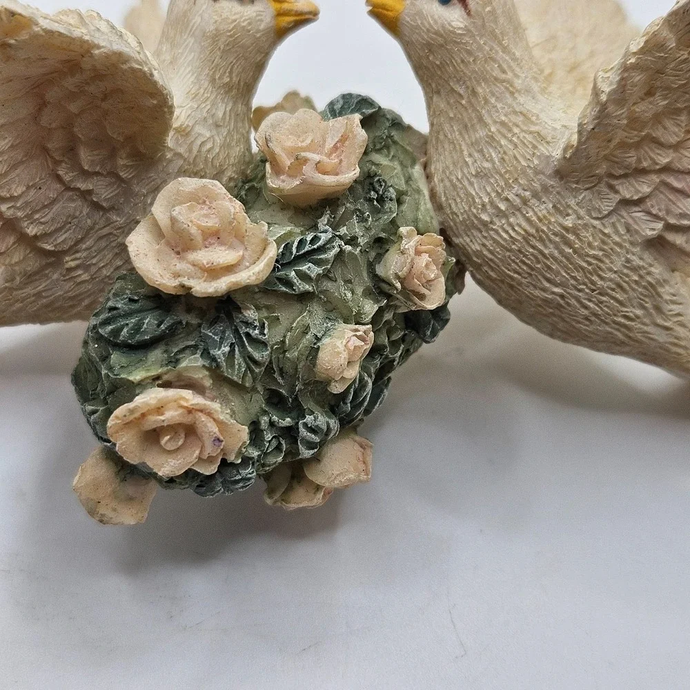 Vintage Dove Love Birds Ornament Figurine Floral Bouquet‎ Resin Wedding Decor